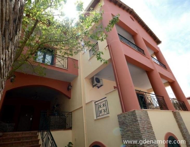 Vila Katero ex Parasole Sivota