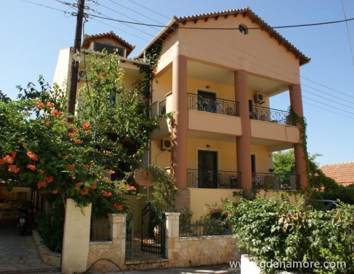 Vila Katero ex Parasole Sivota