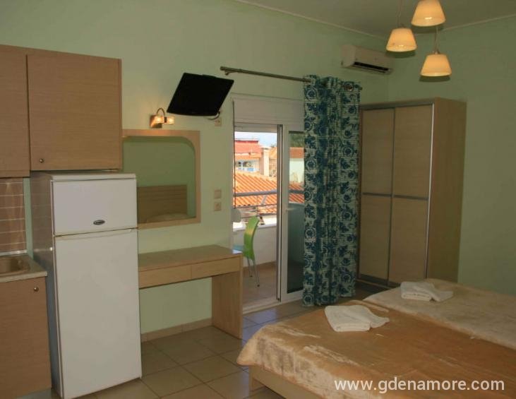 VILA J&J, Pefkohori