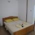 Sredovic apartmani, Privatunterkunft im Ort Petrovac, Montenegro - Trokrevetni apartman