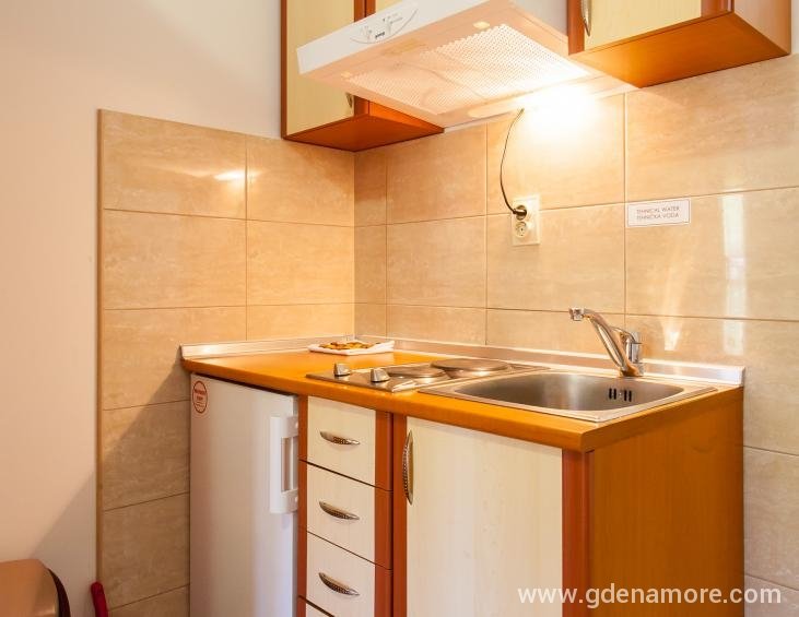 Studio apartman bez terase i pogleda na more
