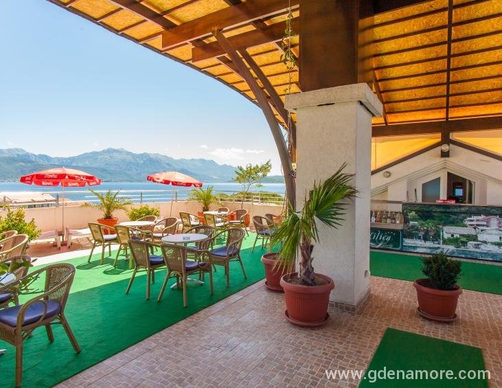krovna caffe bar terasa sa bazenom 