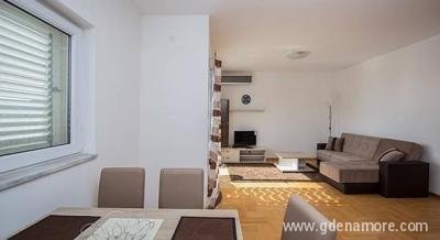 Apartman Marina, Privatunterkunft im Ort Petrovac, Montenegro