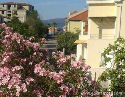 APARTMANI ČINČI, alloggi privati a Tivat, Montenegro - Glavna