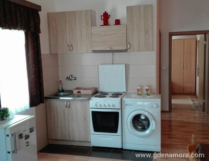 kuhinja-jednosobni apartman