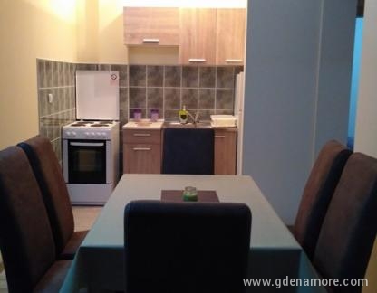 Apartmani Crnogorac, privatni smeštaj u mestu Tivat, Crna Gora - m