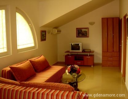 Apartmani Odalovic, частни квартири в града Bijela, Черна Гора