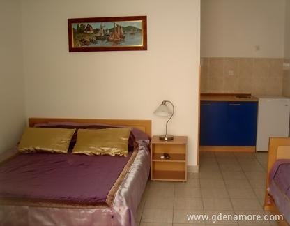 Apartmani Odalovic, частни квартири в града Bijela, Черна Гора