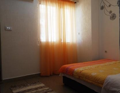 Restoran-pansion Galeb, alloggi privati a Dobre Vode, Montenegro