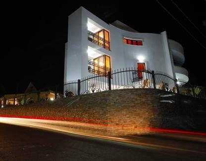 Villa M, Privatunterkunft im Ort Dobre Vode, Montenegro