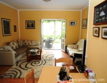 APARTMANI BEGOVIĆ, private accommodation in city Herceg Novi, Montenegro