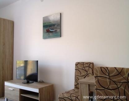 APARTMANI BEGOVIĆ, Magán szállás a községben Herceg Novi, Montenegró