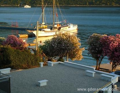 Apartmani Krivokapic, alloggi privati a Kumbor, Montenegro