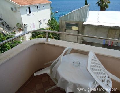 Apartmani Maslina, частни квартири в града Herceg Novi, Черна Гора