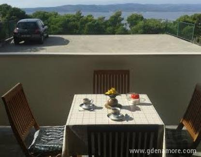Apartmani Ursić, alloggi privati a Brela, Croazia - Studio 2+2 terasa