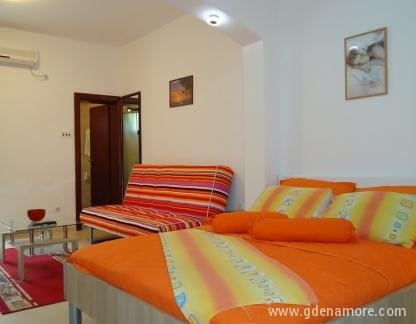 Sobe i apartmani Rabbit - Budva, alloggi privati a Budva, Montenegro