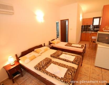 Sobe i apartmani Rabbit - Budva, private accommodation in city Budva, Montenegro