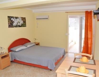 Sutomore Flora Apartments, privatni smeštaj u mestu Sutomore, Crna Gora