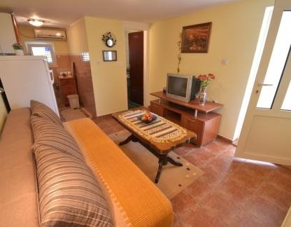 Apartmani, частни квартири в града Herceg Novi, Черна Гора - Dnevni boravak