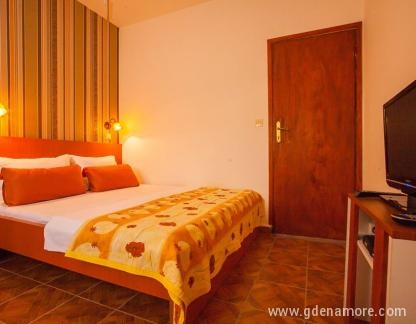 apartmani, Privatunterkunft im Ort Dobre Vode, Montenegro