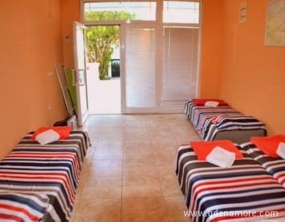Apartmani i Sobe Rafailovici, Magán szállás a községben Sutomore, Montenegró