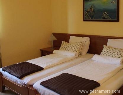 Tazex Apartments, частни квартири в града Herceg Novi, Черна Гора
