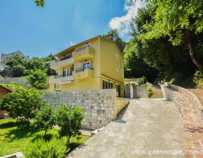 Apartman BIS 1, Magán szállás a községben Prčanj, Montenegró