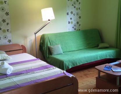 Studio apartmani Petkovic, Privatunterkunft im Ort Tivat, Montenegro