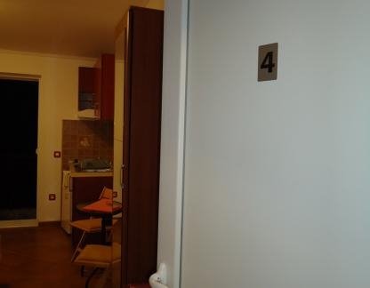Apartmani Kilibarda, privatni smeštaj u mestu Herceg Novi, Crna Gora