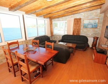 BO - mare Apartment , Magán szállás a községben Dobre Vode, Montenegró