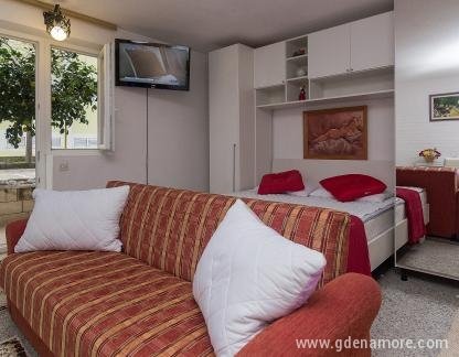 Apartmani Polly, privatni smeštaj u mestu Makarska, Hrvatska