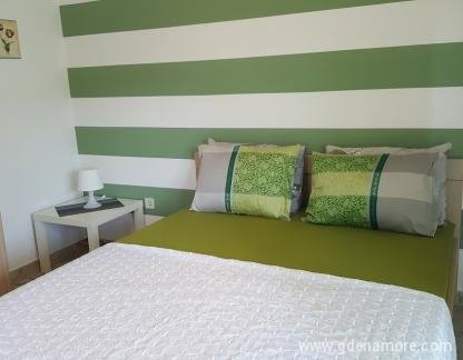 Apartmani "AMFORA", zasebne nastanitve v mestu Djenović, Črna gora