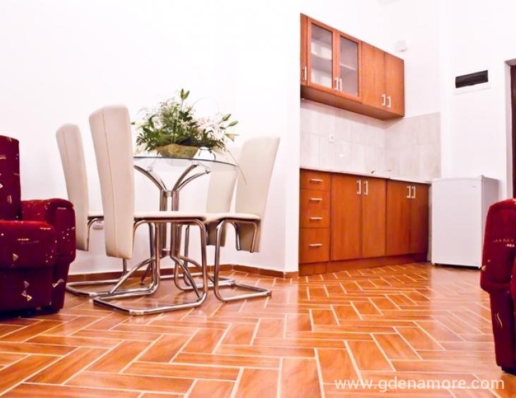 Studio1