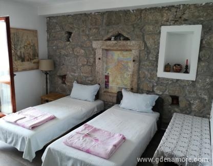 Apartmani Matejić Igalo, Magán szállás a községben Igalo, Montenegró - I soba sa tri ležaja