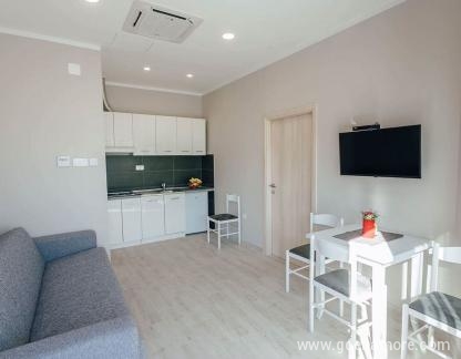 Apartmani Ilić, Privatunterkunft im Ort Igalo, Montenegro