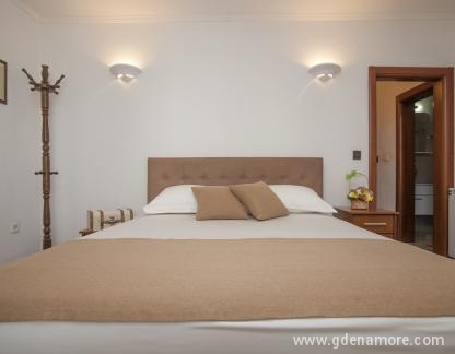 Guest House Medin , alloggi privati a Petrovac, Montenegro