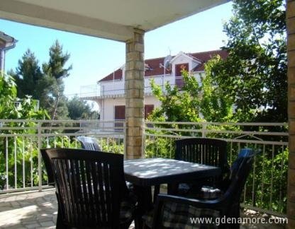 APARTMANI DANICA I MILN, zasebne nastanitve v mestu Vodice, Hrvaška - TERASA JUG 18M2