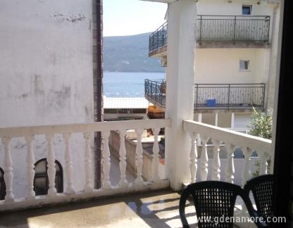 Jednosoban stan, частни квартири в града Baošići, Черна Гора