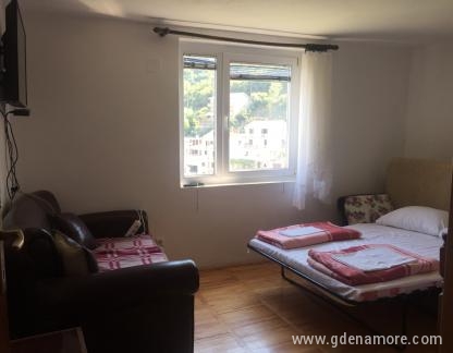 Apartmani Babovic, частни квартири в града Budva, Черна Гора