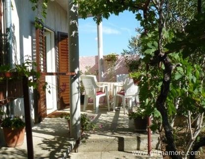 Apartman Giulieta, Privatunterkunft im Ort Murter, Kroatien - balkon