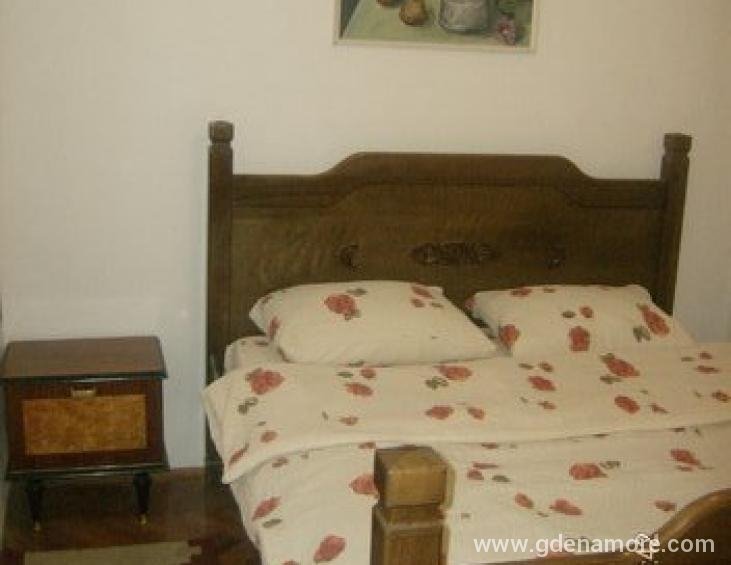 Apartman spavaca soba