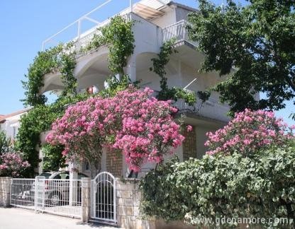 Apartmani Milka, privat innkvartering i sted Vodice, Kroatia - Apartmani Milka