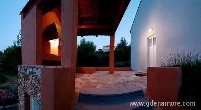 Apartman Daniela, Privatunterkunft im Ort Sutivan, Kroatien