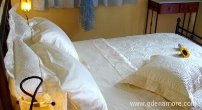 Acroploro (Furnished Apartments), Privatunterkunft im Ort Galaxidi, Griechenland