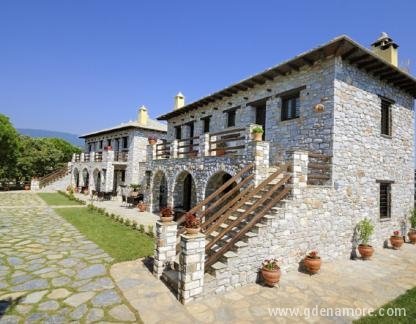 Prasino Galazio Traditional Guesthouse, private accommodation in city Mouresi, Greece