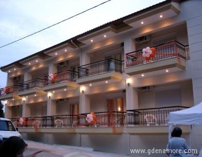 Loxandra Studios, Privatunterkunft im Ort Metamorfosi, Griechenland - Loxandra Studios Overview