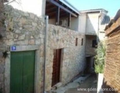 Kuća za odmor Tkon, alloggi privati a Tkon, Croazia - House