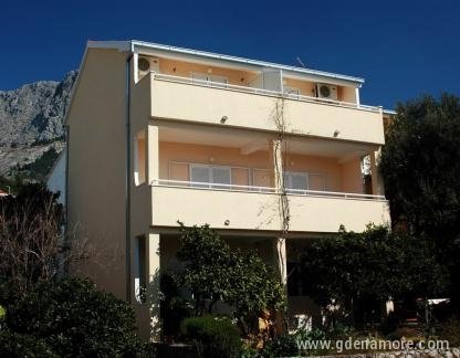APARTMANI ANE, alojamiento privado en Podgora, Croacia