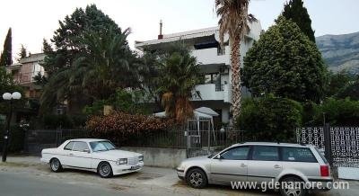 Villa Aleksandar, Privatunterkunft im Ort Sutomore, Montenegro