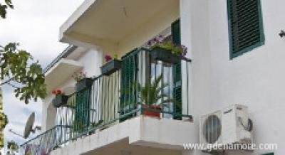 Apartmani Vukcevic, Privatunterkunft im Ort Djenović, Montenegro